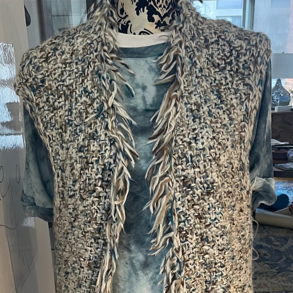 Women's Chico's Sweater vest Sz 2